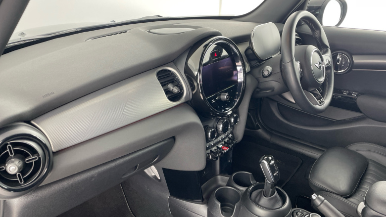 MINI Hatchback 1.5 Cooper Exclusive 5dr Auto [Comfort/Nav Pack] Petrol Hatchback